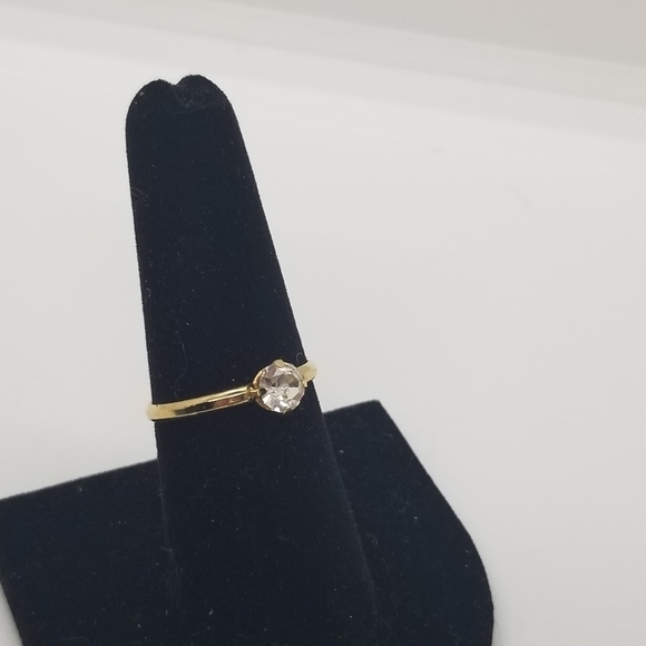 gold tone rhinestone ring size 7.75 - Picture 1 of 4